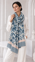 Esarfa model floral albastra